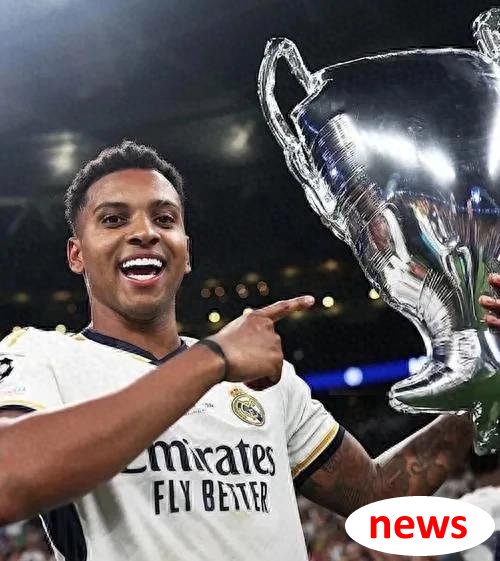 Nhìn về phía trước! Ronaldo 