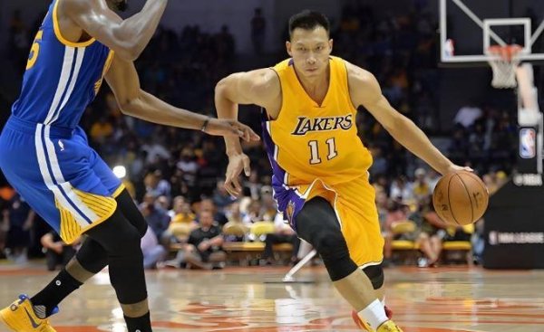 Năm 2016, Yi Jianlian đã chi